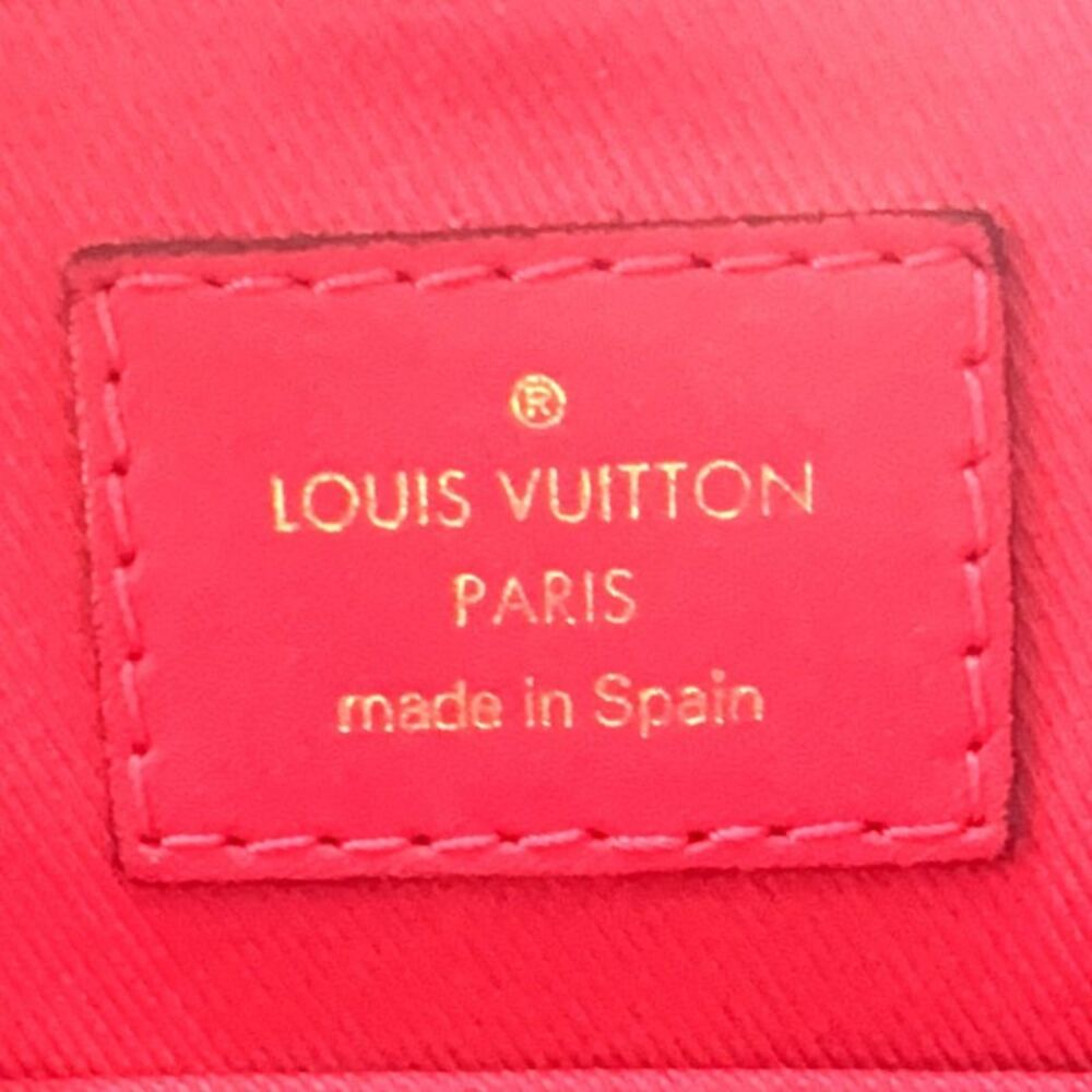 Louis Vuitton Saintonge Monogram Shoulder Bag - Picture 4 of 10